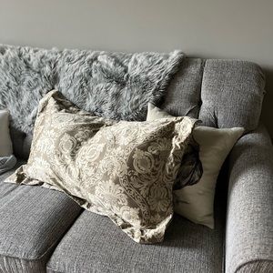 10 for $20 - SET of TWO Hotel Hershey King Pillow Shams